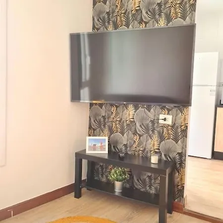 La Casita Verde. Metro Cerca Del Casco Viejo * 毕尔巴鄂
