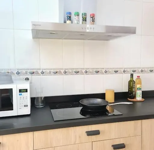 La Casita Verde. Metro Cerca Del Casco Viejo * Bilbau