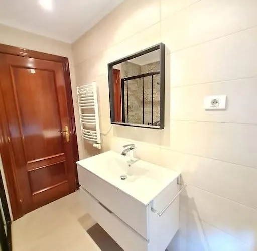 La Casita Verde. Metro Cerca Del Casco Viejo * Bilbau