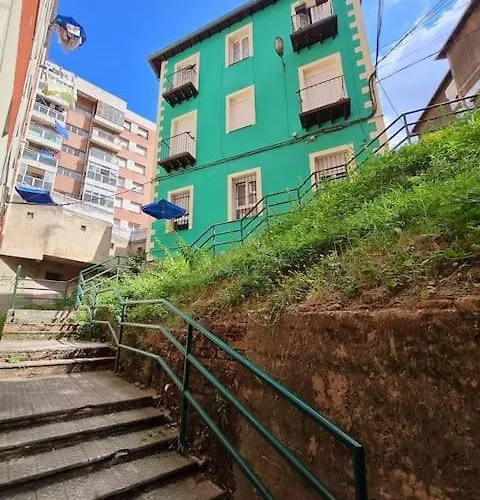 Apartamento La Casita Verde. Metro Cerca Del Casco Viejo Bilbau