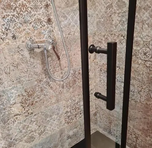 La Casita Verde. Metro Cerca Del Casco Viejo Apartamento *